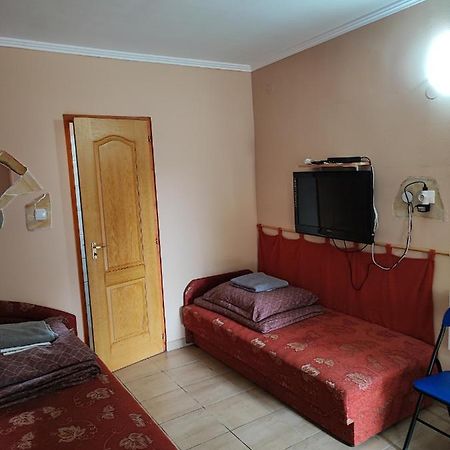 Hotel Havanna Etterem Es Vendeghaz Putnok Exterior foto